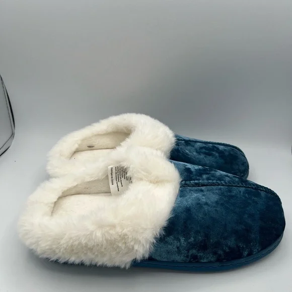 Cozy Blue Velvet Women's Slippers - Picture 2 of 9